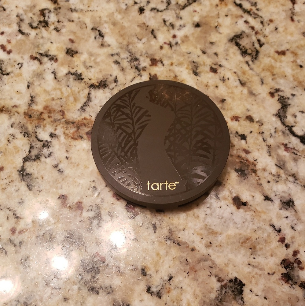 {Tarte} Amazonian Clay Pressed Powder